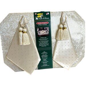 Placemat Napkin Ring 6 Pc Set Christmas Holiday White Formal Flower Table Linen